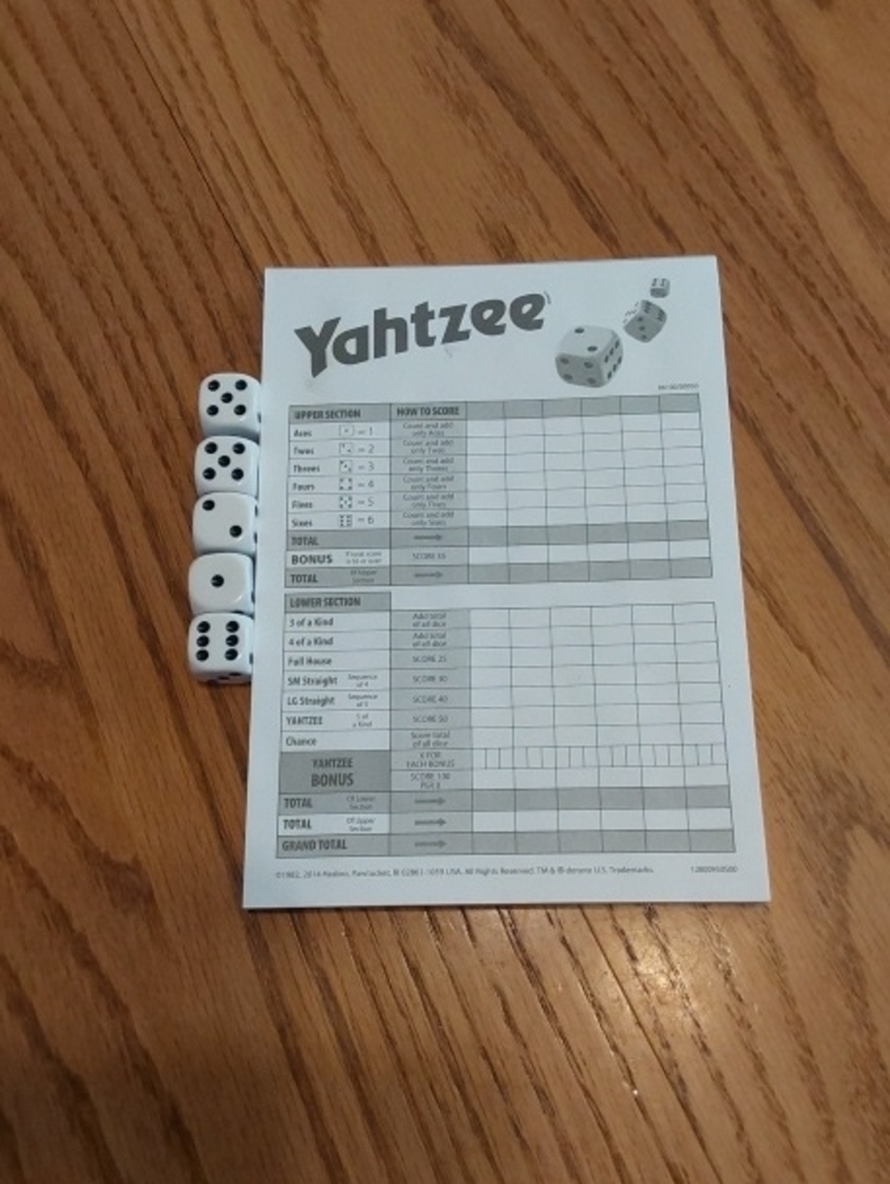 Yahtzee Classic Dice Game Scorepad with White Dice